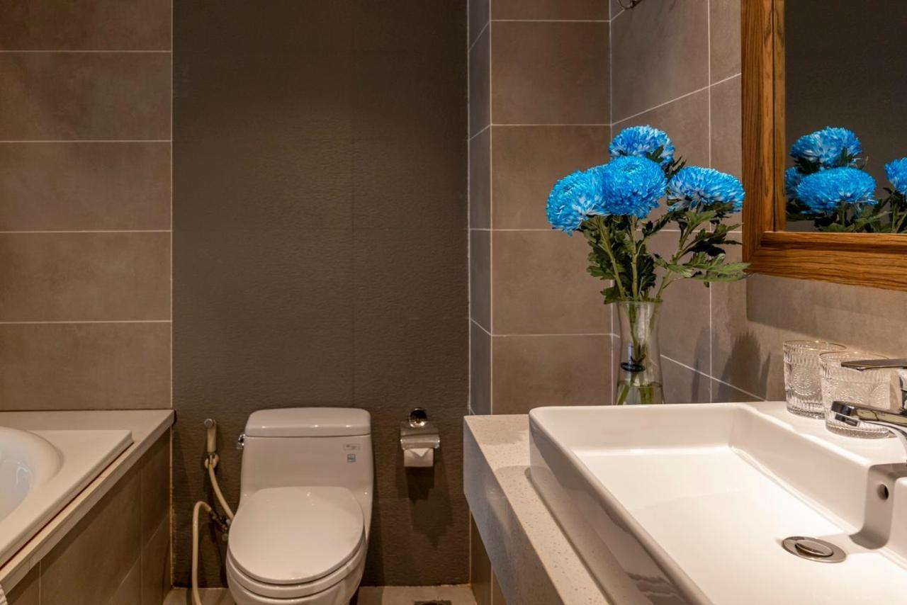 Thao Trang Laluxe Hotel Phu My Hung 胡志明市 外观 照片