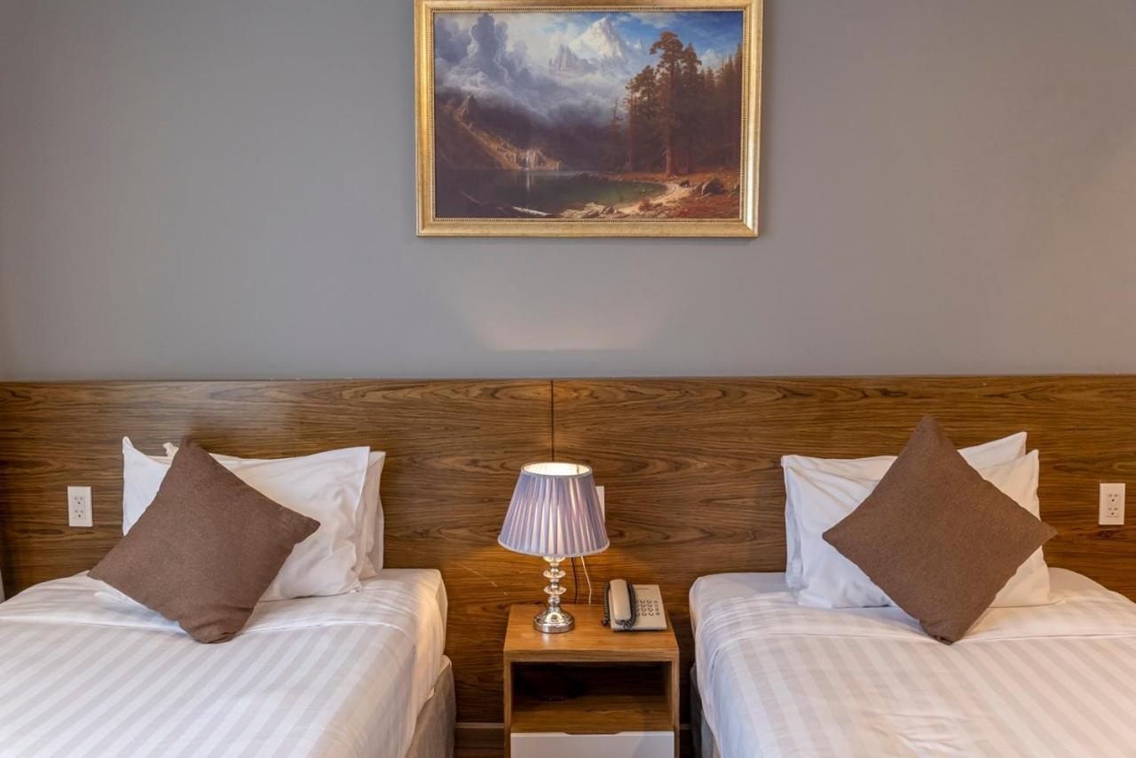 Thao Trang Laluxe Hotel Phu My Hung 胡志明市 外观 照片